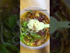 Macarrão ramen Gaoren com carne salteada com pimenta