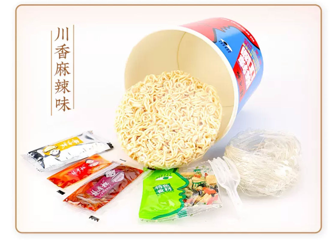 Ramen de sabor picante, macarrão instantâneo para dias ocupados, rápido e fácil cozinhar em apenas 3 minutos.