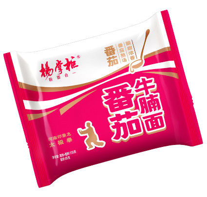 Não picante Tomate sabor de carne bovina macarrão instantâneo OEM 129g*24 Ramen instantâneo saudável