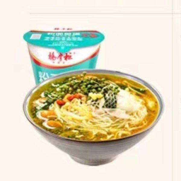 Noedles instantâneos de taça coreana picantes e doces com sabor a pimenta Vermicelli.