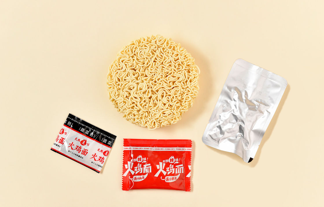 Noodles instantâneos coreanos com sabor de frango quente OEM Noodles de frango coreano 154g*12
